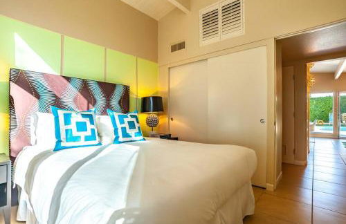 Mid-Century Krisel House with Salt Water Pool and Firepit - Foto 24