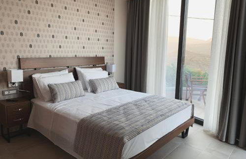 King Crimson Luxury Apartments - Photo 4