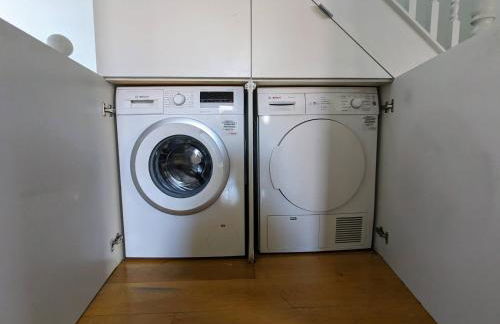 Charming Bright 2-Bed Heritage Flat, Battersea Park, London - Foto 52