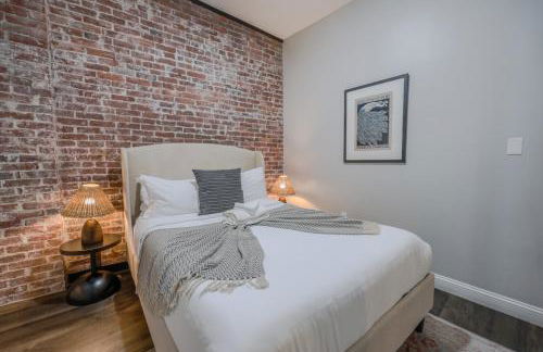Pet Friendly 3 Bed 2 Bath steps to Beacon Hill - Foto 8