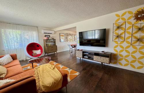 Mid-Century Modern Home w/Pool & Hot Tub - Foto 5