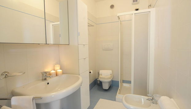 Apartment in Porlezza With Lake View - Foto 4, Baño
