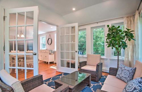 Near Beaches and Dtwn Falmouth Family Home with Deck - Foto 10