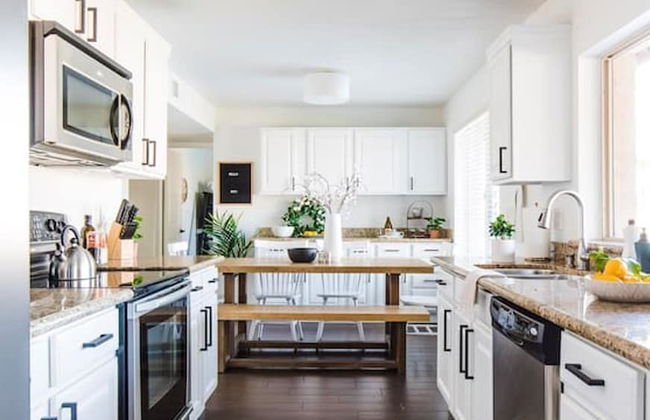 Perfect 4 Bdrm Home With Pool and Game Room! - Foto 14