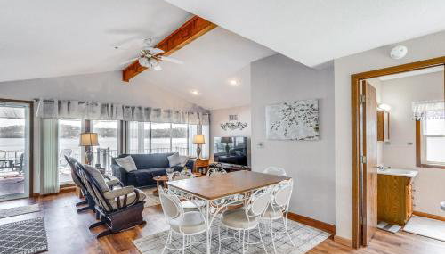 Shared Dock at Waterfront Lake of the Ozarks Home - Foto 2