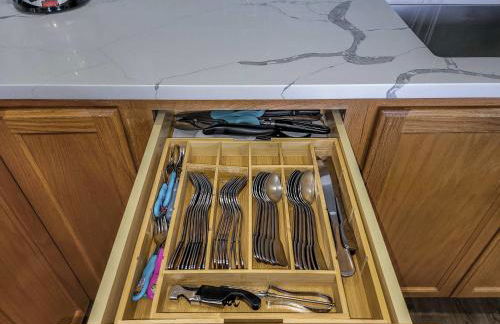 Oceanfront Suite - Sleeps Six - Pool & Hot Tub - Foto 14