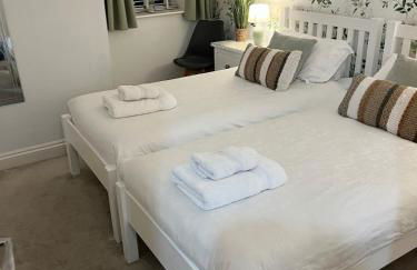 St Monica's - Foto 21