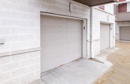 Luxury Downtown Townhome Unit 5 - Photo 27