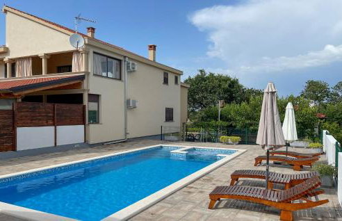 Beautiful Apartment In Sukosan - Foto 1