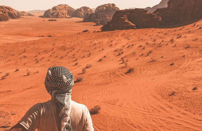 Off-Road + Hike in Wadi Rum Desert - Foto 1