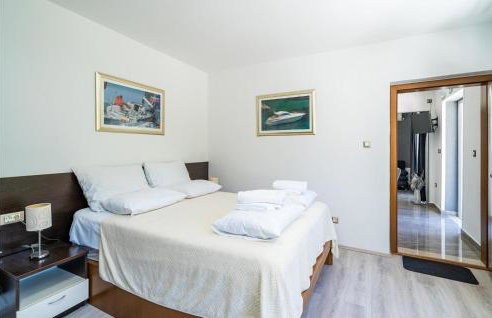 1 Bedroom Nice Apartment In Mokosica - Foto 24