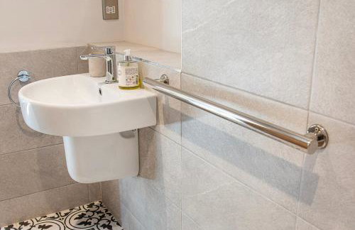 Lowenna at Cusgarne Manor, rural, accessible - Photo 6