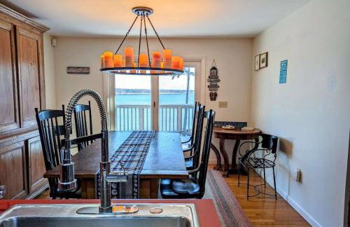Oceanfront Crackling Cove Cottage Family firer pit slleeps 6 - Foto 8