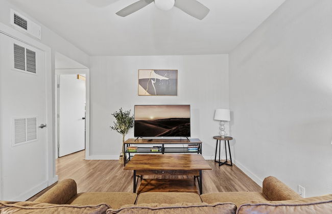 Stylish 1BR Near UT Highland Evonify - Photo 17