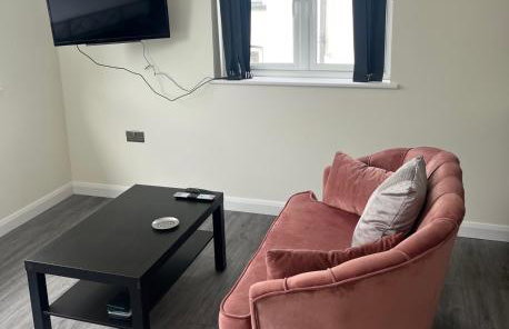 Studio apartment in Harefield - Photo 3