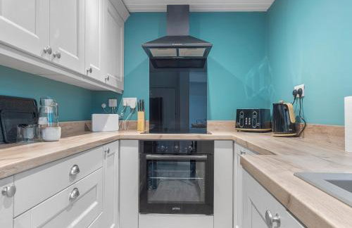 Harrington Haven 4 Bed Contractor Friendly House with Parking Workington - Photo 7