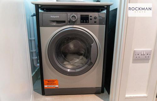 Library House Apartments - FREE PARKING - Contractor Hub - Superfast Wi-Fi - Long Term Stays - Foto 22