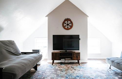 Cordova Farmhouse - 7 Minutes from the Ark! - Foto 39