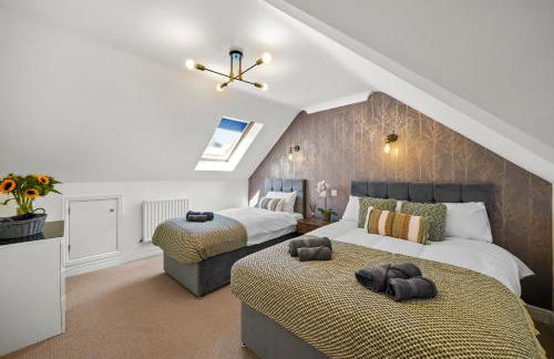 PRIME 3 BED HOUSE to BICESTER OUTLET for 8 People by Platinum Key Properties - Foto 2