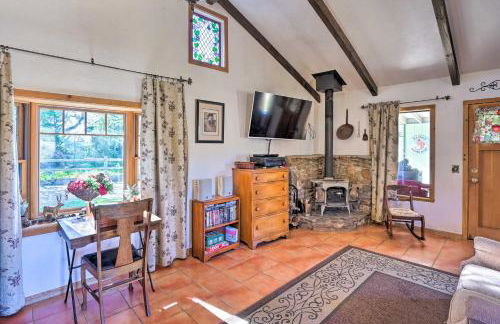 Cozy Story Book Barn Cottage with Scenic View - Foto 6