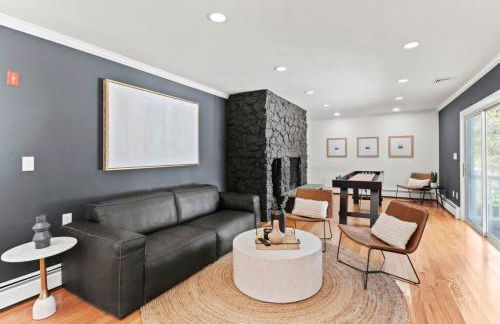 Walk to the Beach - Modern Home with FirePit and Bikes - Foto 5