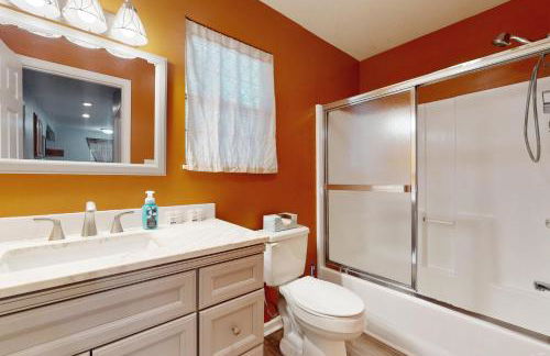 Charming Dog Friendly Home Sleeps 6 Deck Grill - Foto 10