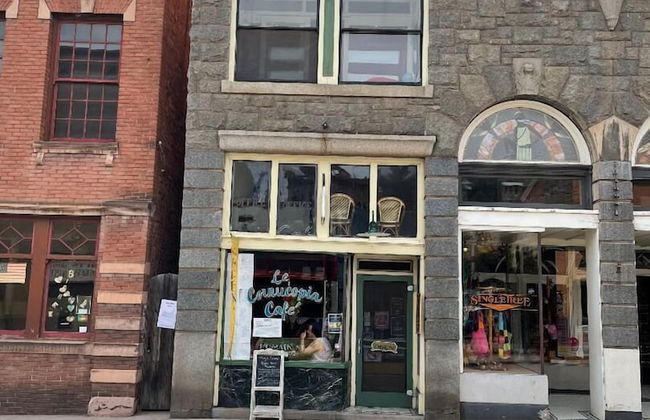 Lower East side NYC in Old Bisbee - Photo 5