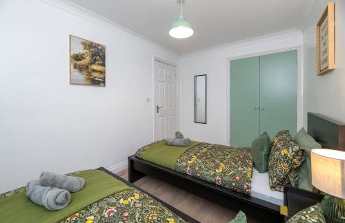 Modern 3BR Home - Designated Parking - Groups - Foto 31