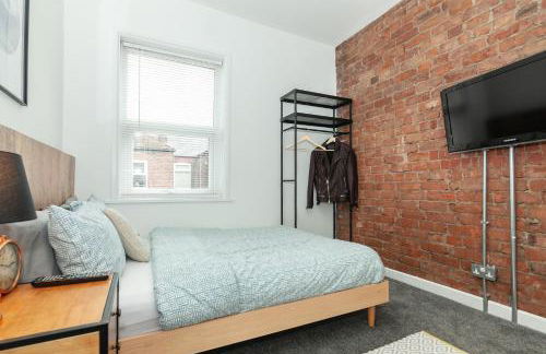 Park House - Large 3 Bedroom Victorian House, 10 Mins from Manchester - Foto 12