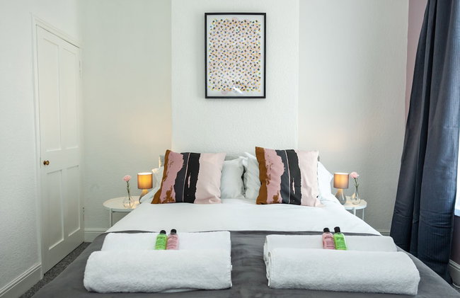 Cosy Home Near Station, Parking, Netflix, Sleeps 5 - Foto 12
