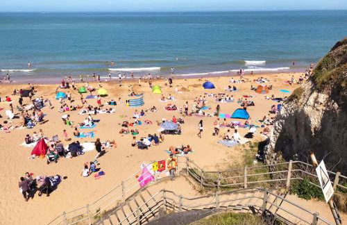 Broadstairs Beach Holiday Apartments, seafront stays opposite Kingsgate Bay with a parking space - Foto 44