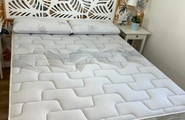 APARTAMENTO NUEVO CÉNTRICO en PRIMERA Línea de playa con vistas al Mar, Piscina, aire acondicionado y wifi - Foto 39