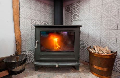 Charming Tudor riverside house - Foto 61