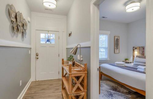 Music City Charmer Tons of Beds Thirty Day Minimum - Foto 7