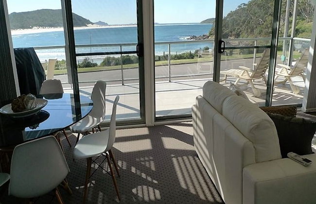 On the Beach at Fingal Bay - Foto 4