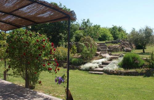 Holiday Home Provenzalisches Ferienhaus mit Charme auf dem Land mit Pool by Interhome - Foto 16