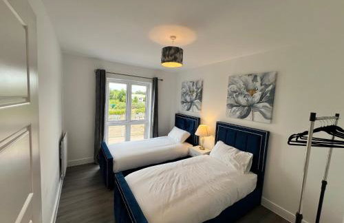 Modern 2 Bedroom Apartment - Photo 41