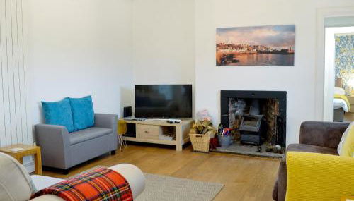 Kirklauchline Cottage - Photo 3