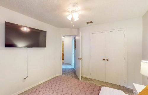 Families with Pets! Home Near Orlando Theme Parks - Photo 19