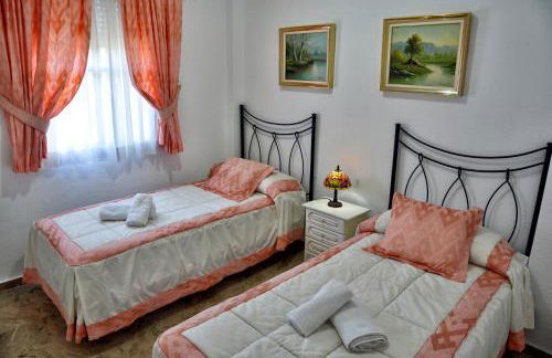 WonderStays Chalet El Naranjo - Photo 20