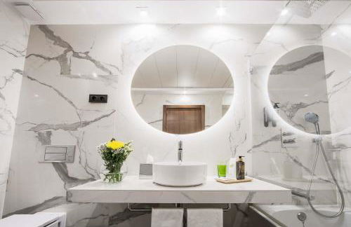 Apartosuites Jardines de Sabatini - Photo 41