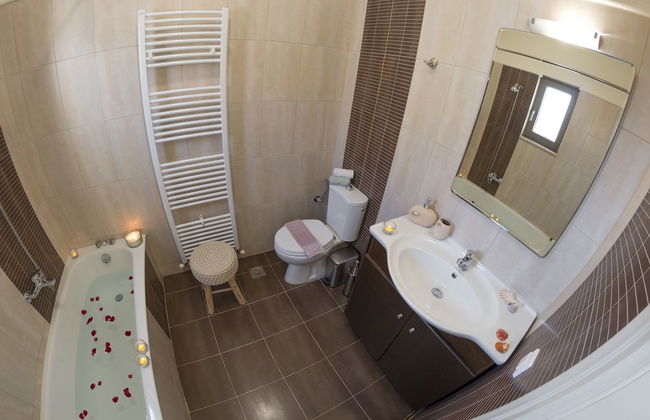 Villa Iasmi - Photo 17