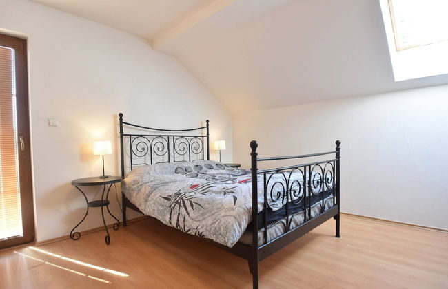 Villa by Lake & Slopes - Photo 10