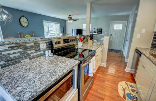 Cozy Cottage 3 beds 2 baths W outdoor grill! - Foto 18