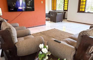 Charming Colonial Countryside Home with Wifi - Foto 22