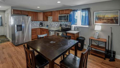 3 bed home with huge yard near Hidden Lake - Foto 4