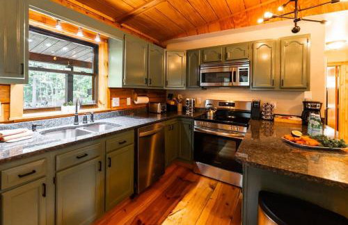 Havenbrook-Hocking Hills Luxury, 10 Acres, Hot Tub - Foto 34