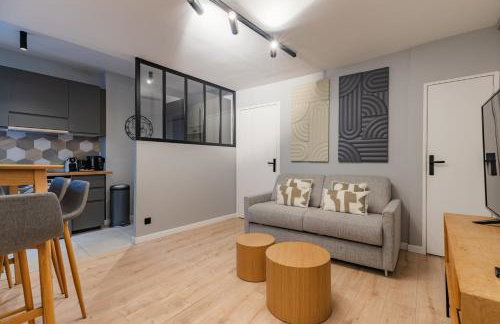 Chic 2-room apartment in the heart of Parisian luxury - Photo 3