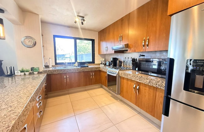 Luxurious 3 Bedroom in Ajijic - Sleeps 6 - Private Gym - Pickleball Court - - Foto 60