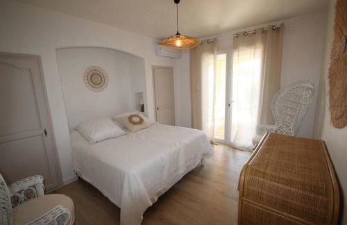 FACE à la Mer, Superbe appartement climatisé au RDC d'une maison, classé 4 étoiles, 5 couchages -WIFI-PORTIRAGNES PLAGE LXBFM32 - Foto 8